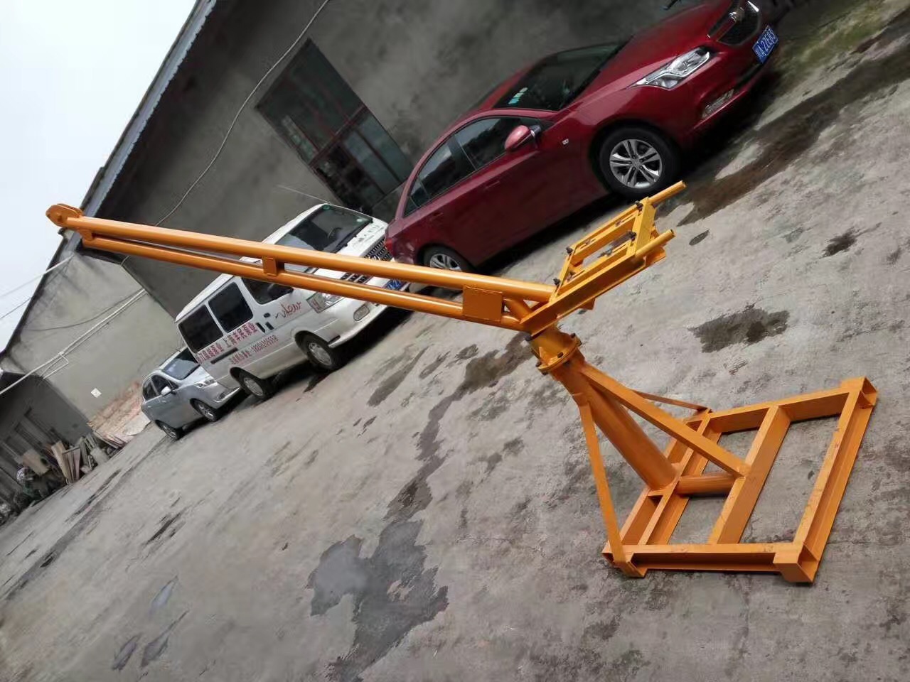 小型吊運機
